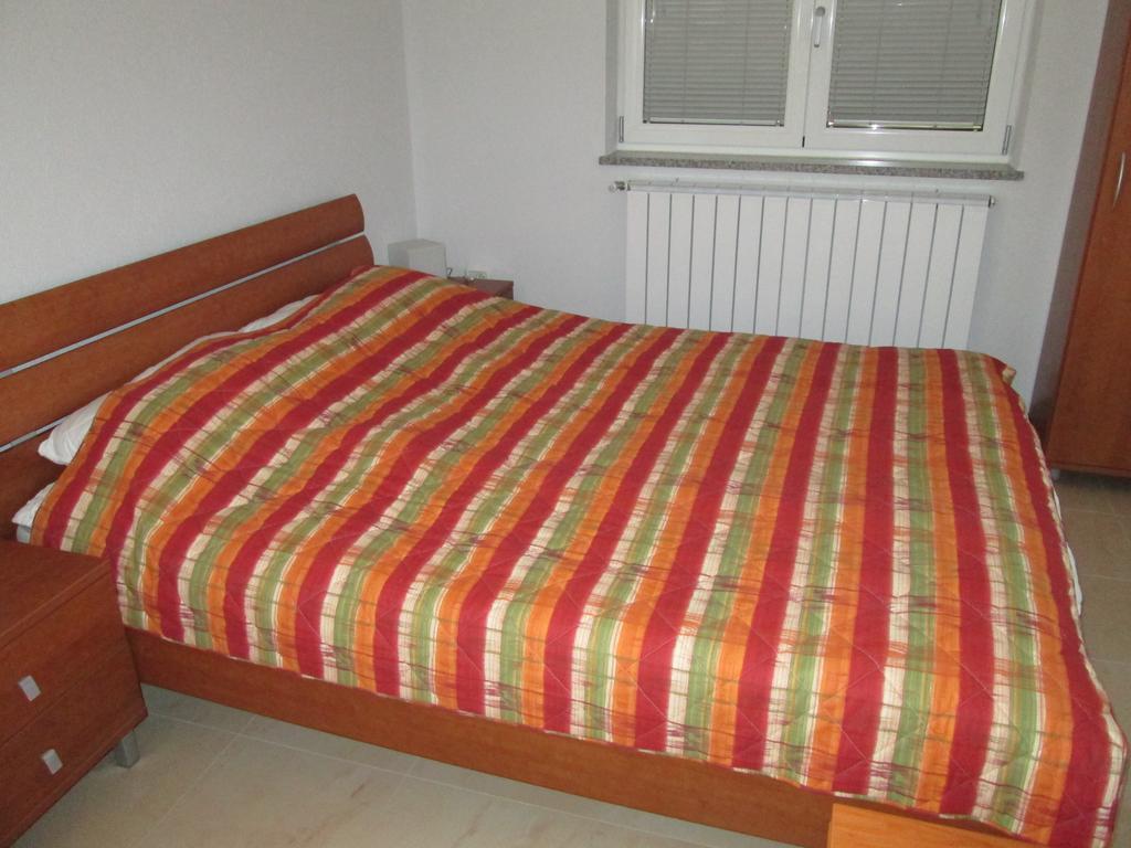 Apartments Villa Fernetich Premantura Szoba fotó