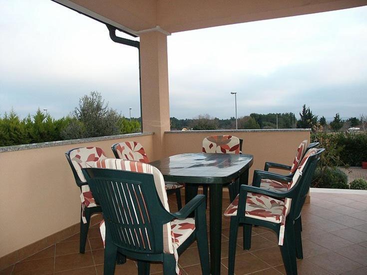 Apartments Villa Fernetich Premantura Szoba fotó