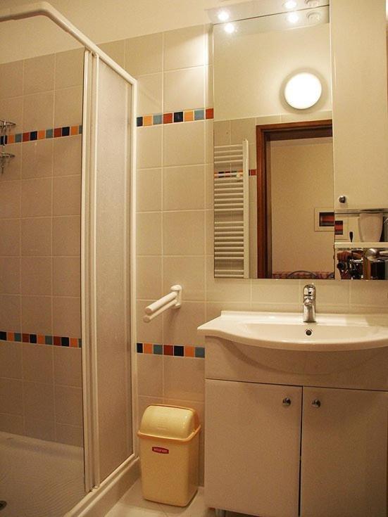 Apartments Villa Fernetich Premantura Szoba fotó