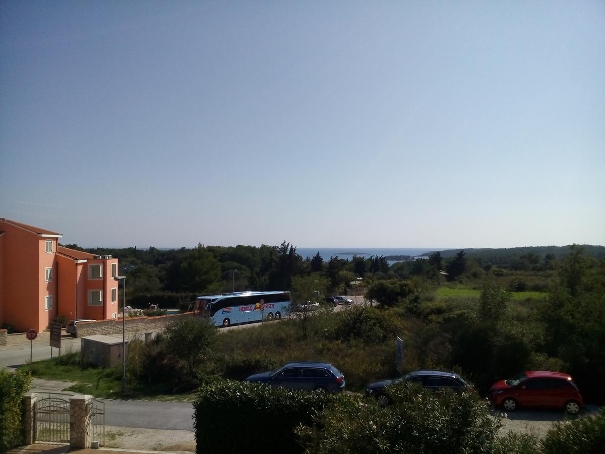 Apartments Villa Fernetich Premantura Kültér fotó