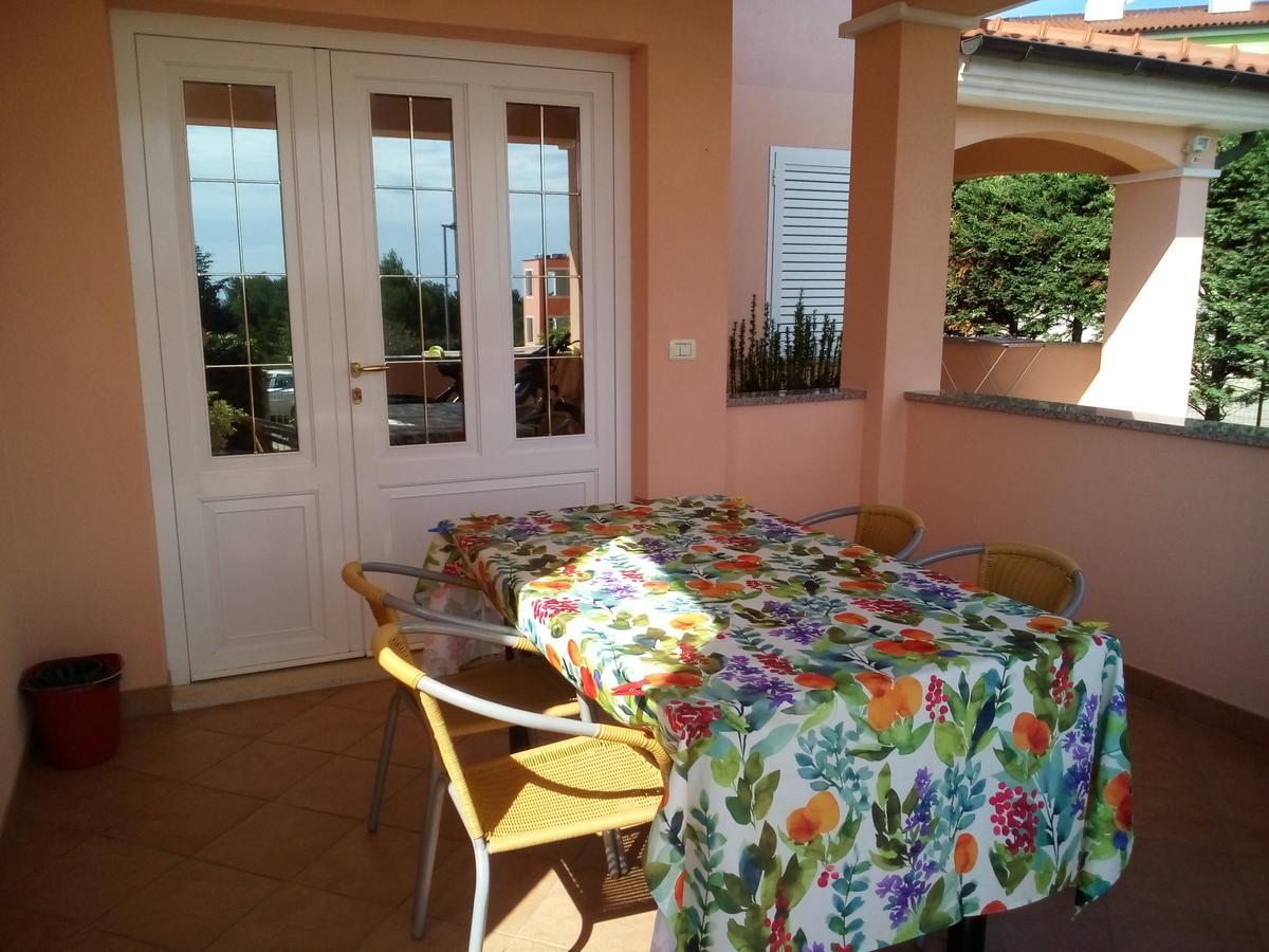 Apartments Villa Fernetich Premantura Kültér fotó