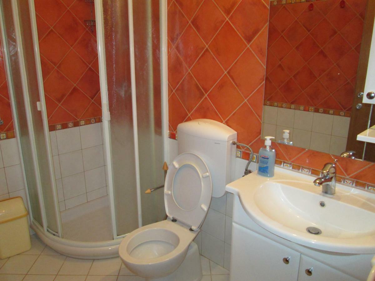 Apartments Villa Fernetich Premantura Kültér fotó